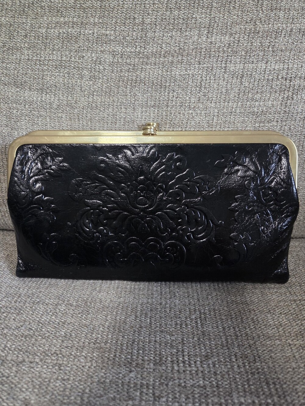 Hobo *RARE* Lauren Leather Embossed Kiss Lock Clutch Wallet